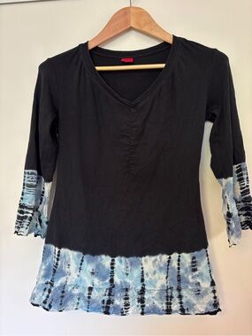 Glima Womens Tie Dye Tunic Size Small Black Blue Boho Chic Floral Raw Hem V Neck